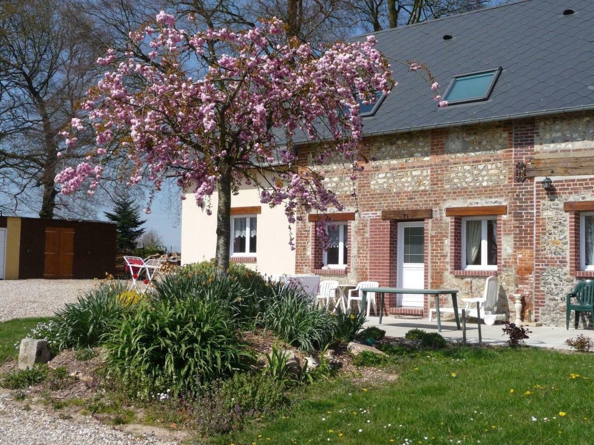 Les Gites Les Trois Chemins Pavilly Esterno foto